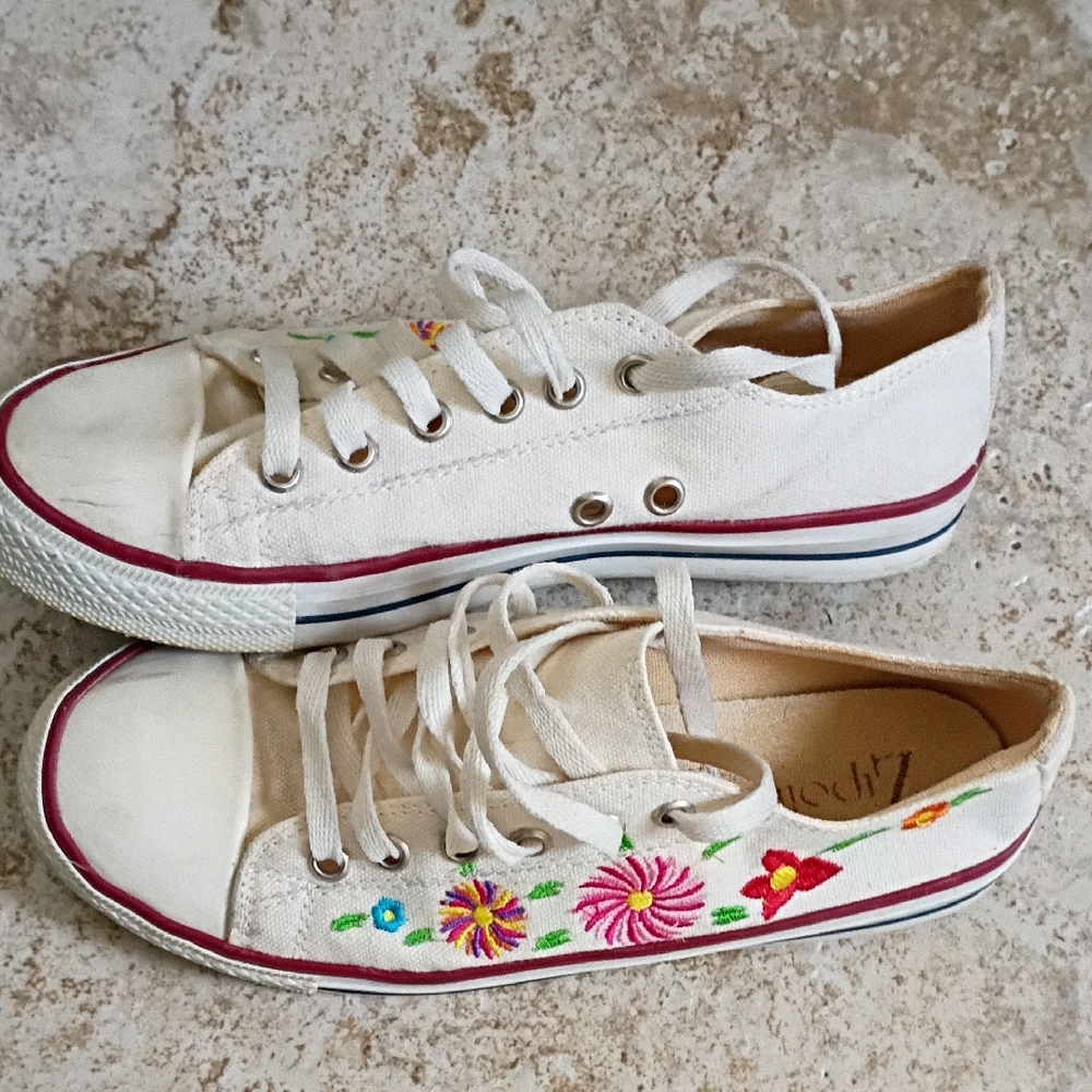 Floral Embroidered White Canvas Sneakers